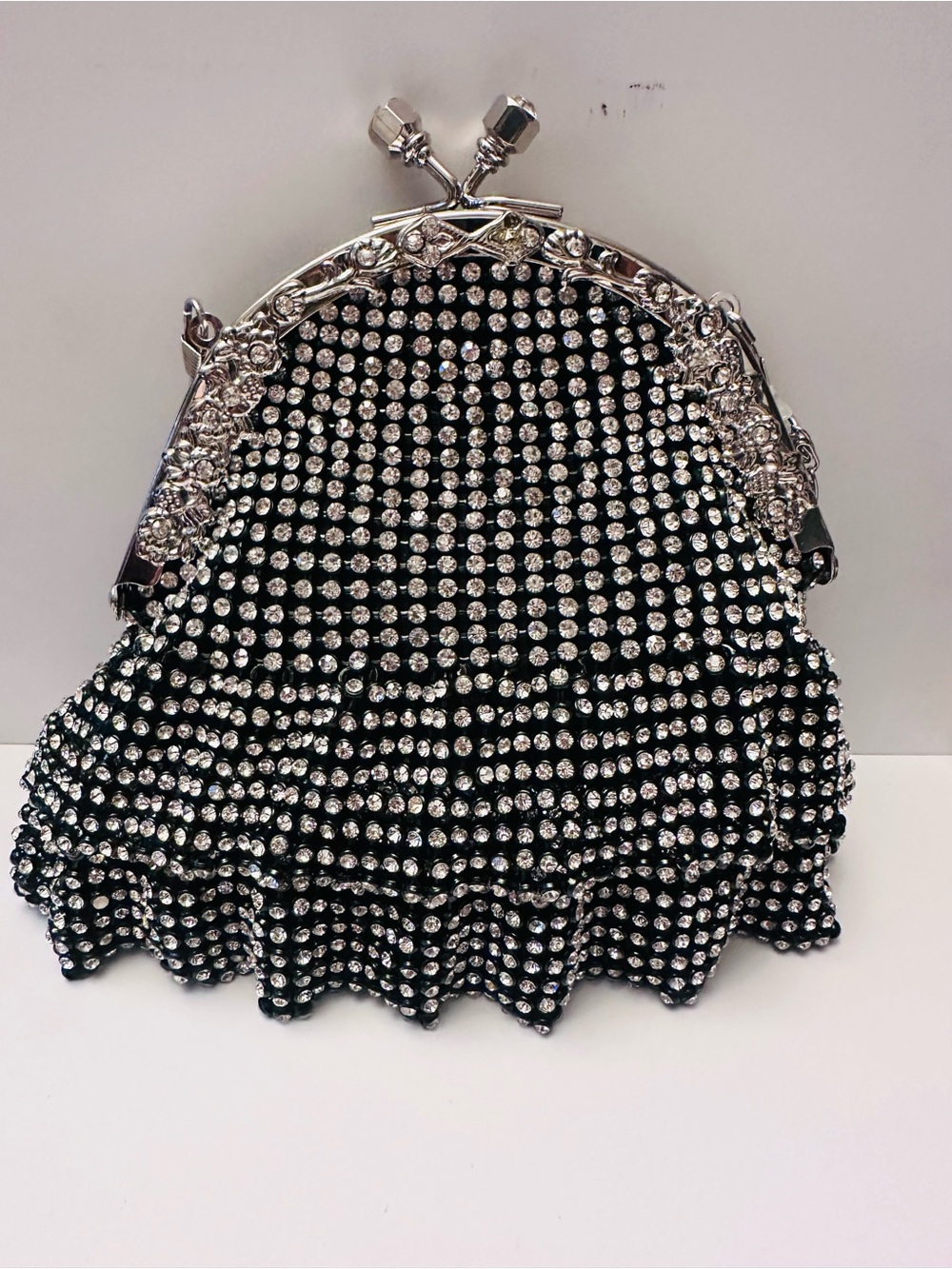 Hollywood Glamor Black/Silver & Rhinestone Skirted Frame Clutch/Purse/Handbag